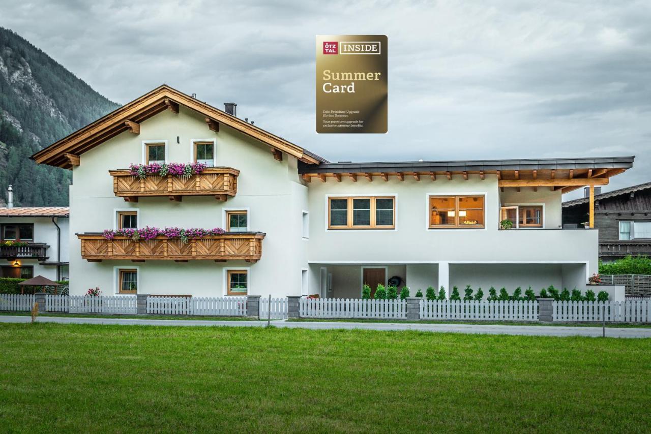 Apartamento Haus Viktoria Längenfeld Exterior foto