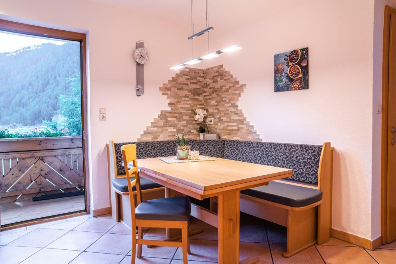 Apartamento Haus Viktoria Längenfeld Exterior foto
